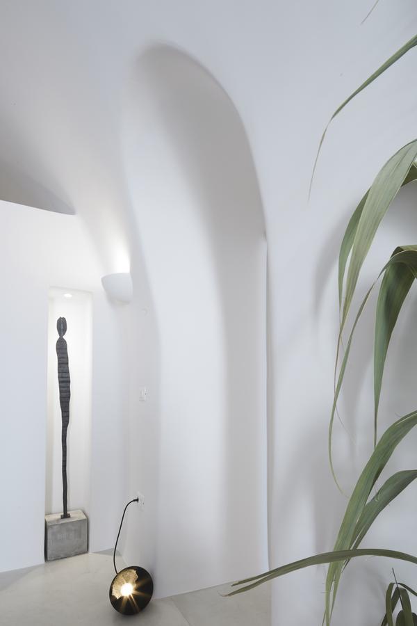 White & Co. La Torre Suites Pýrgos Buitenkant foto