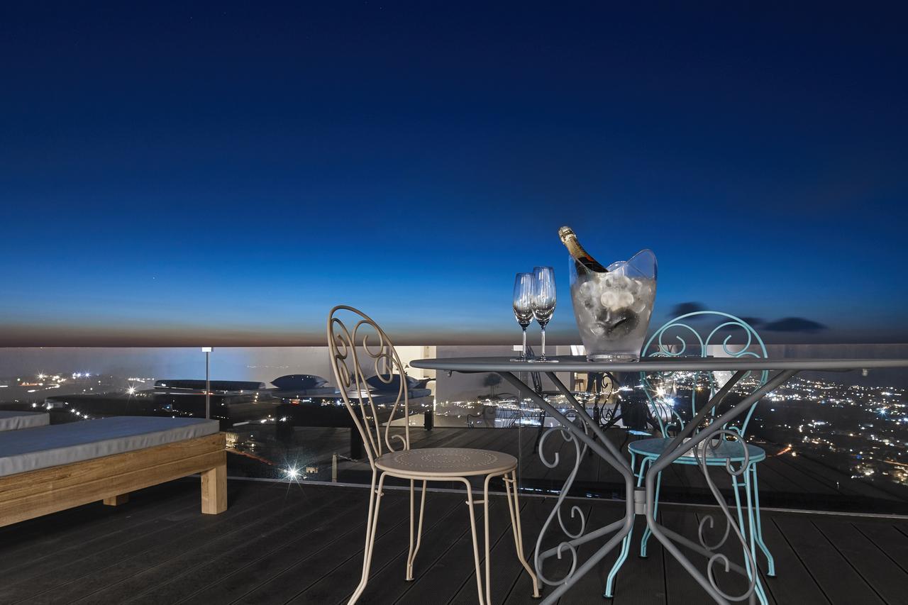 White & Co. La Torre Suites Pýrgos Buitenkant foto